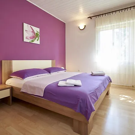 And With Parking Space - 13102 Guest house Trogir