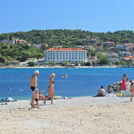 And With Parking Space - 13102 Maison d'hôtes